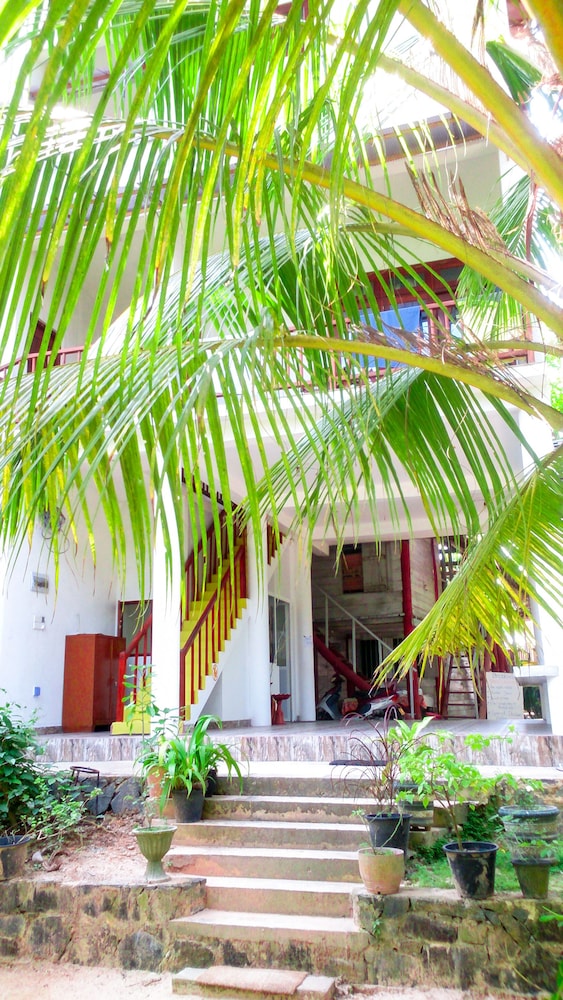 Flora and Fauna Mirissa Guest House
