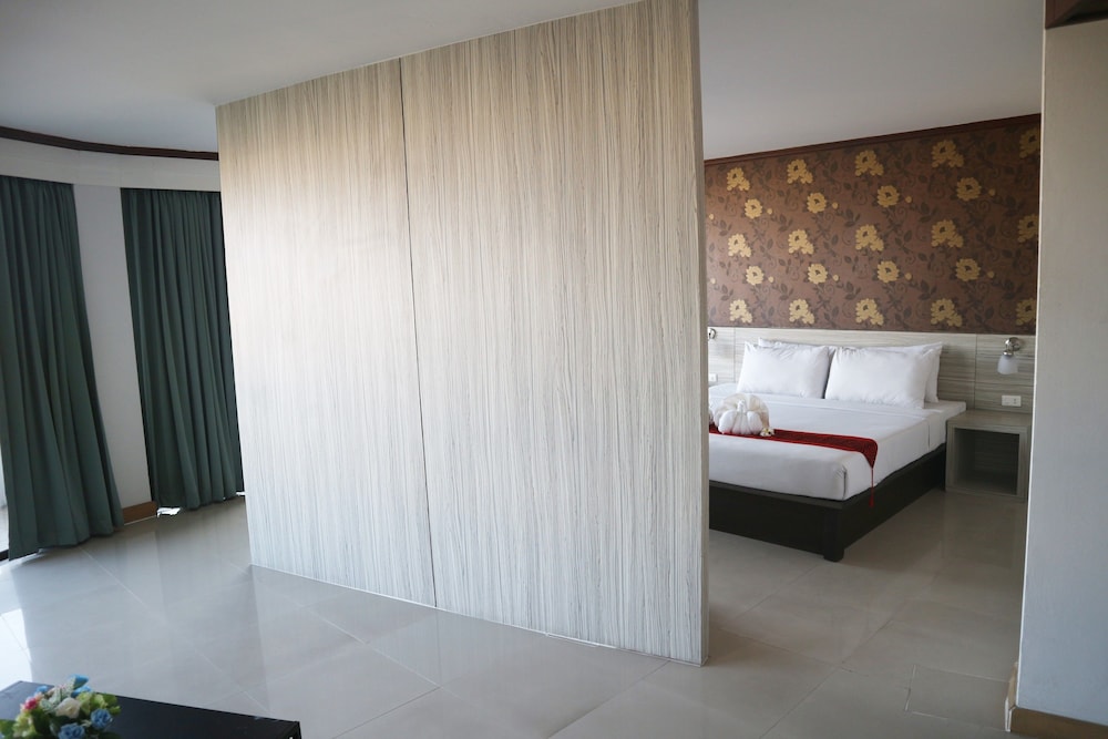 Welcome Plaza Hotel