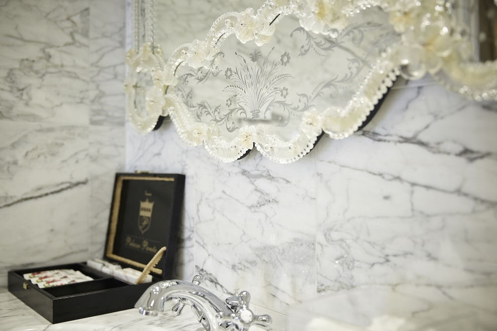 Palazzo Paruta & Wellness Apartments