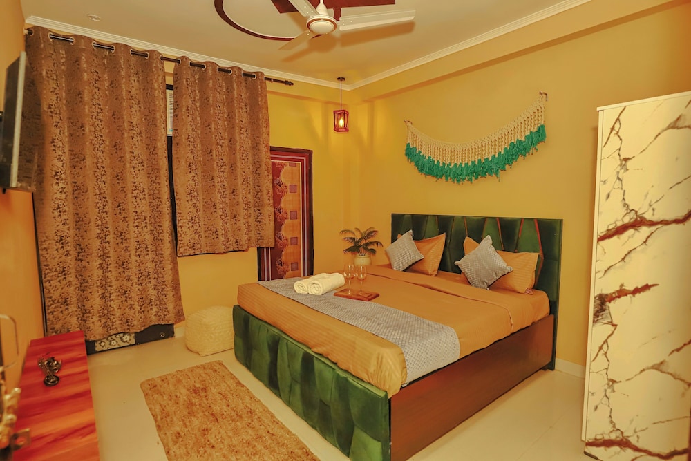Roomshala 115 Satguru Residency