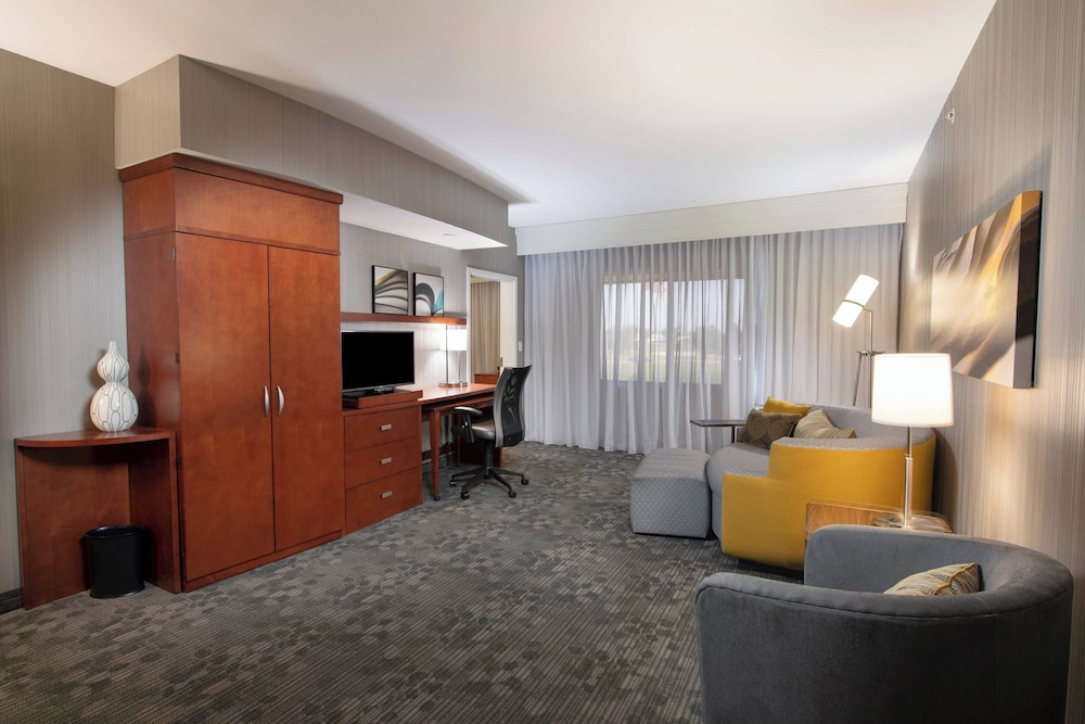 Courtyard by Marriott Atlanta McDonough