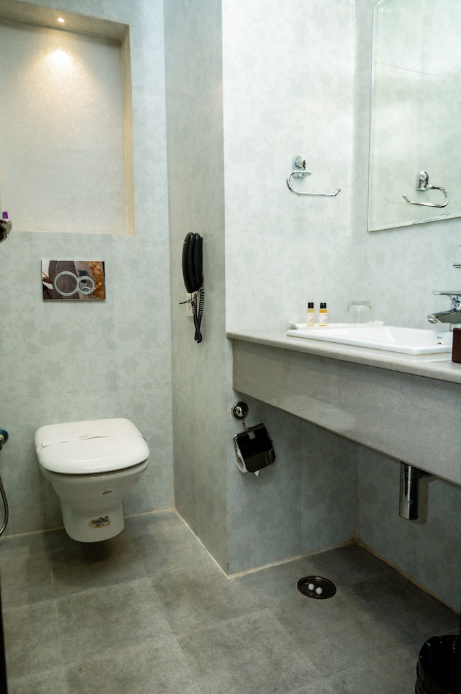 Hotel Mansha Regency