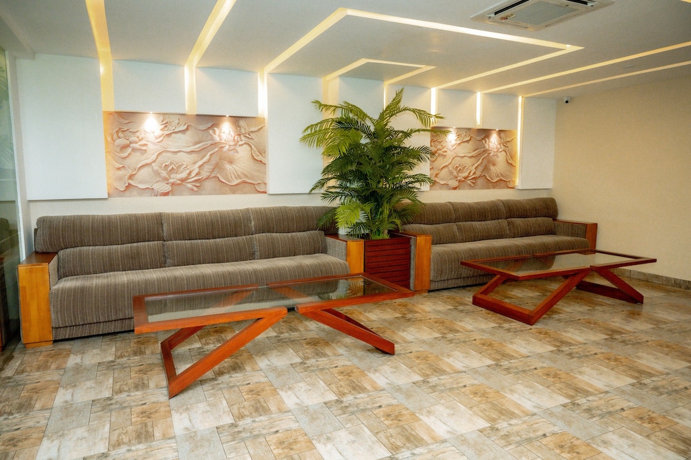 Hotel Mansha Regency