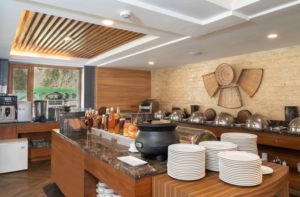 Country Inn & Suites By Radisson Sonamarg