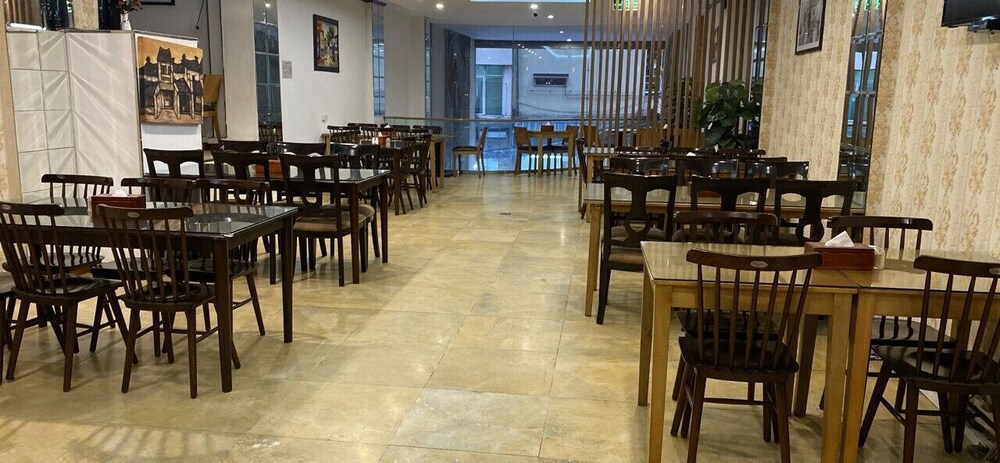 A25 Hotel - 12 Ngo Sy Lien