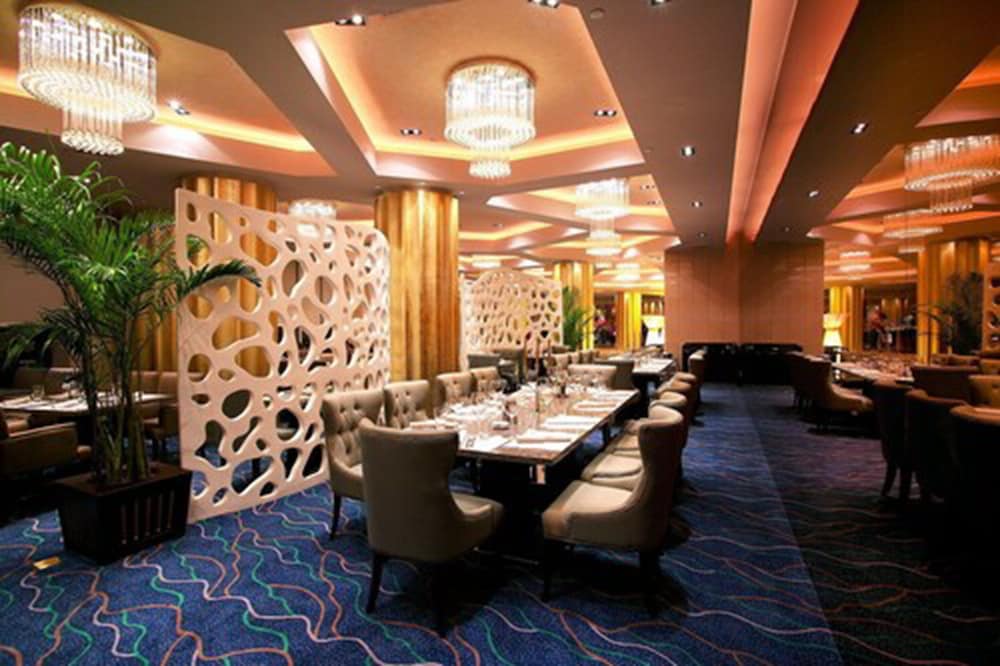 Wyndham Grand Plaza Royale Ningbo