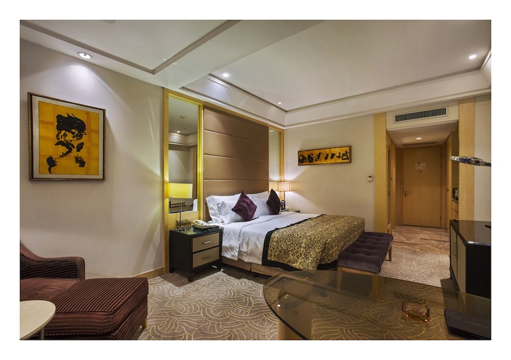 Wyndham Grand Plaza Royale Ningbo
