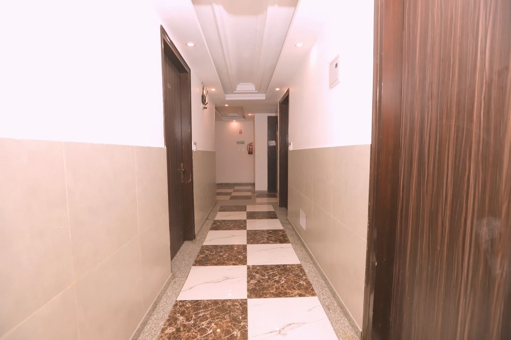 Hotel Almora Delhi Airport