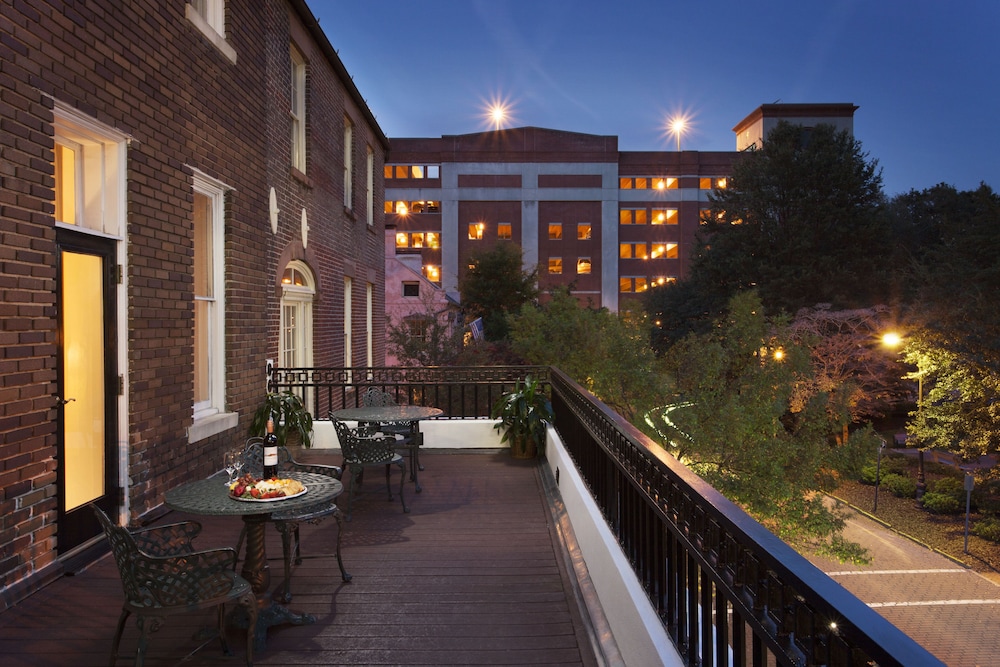 Planters Inn on Reynolds Square