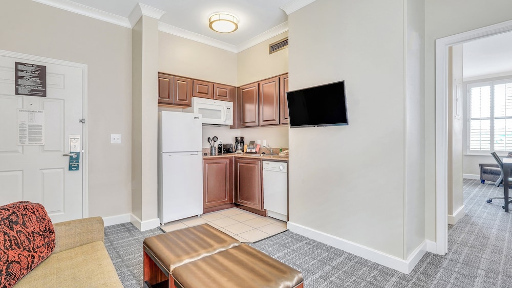 Staybridge Suites Savannah Historic District by IHG