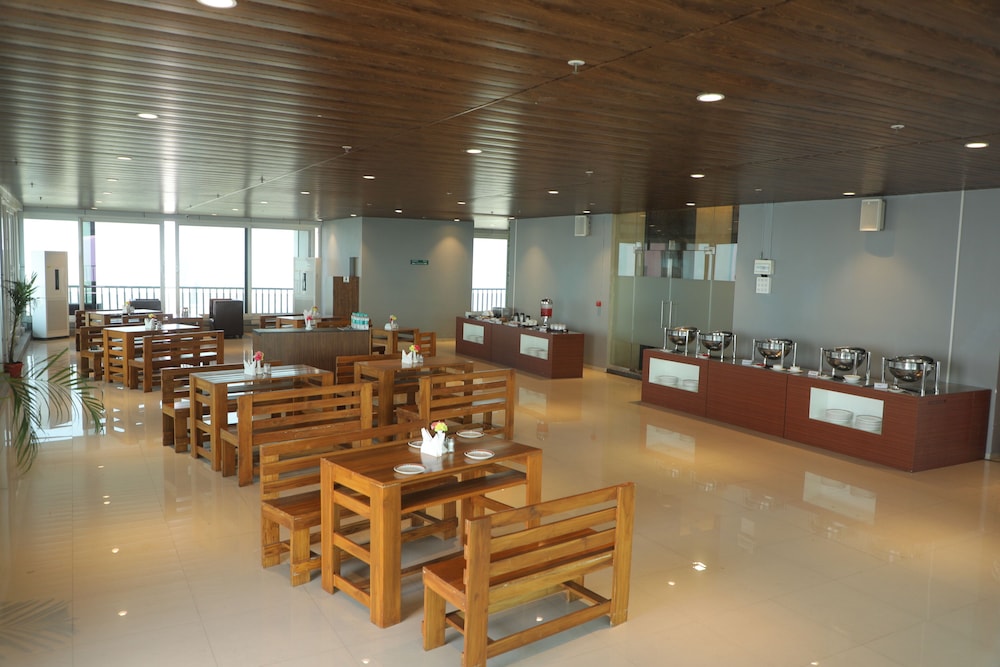 Skysuites By Monarch, Sanpada, Vashi - Navi Mumbai