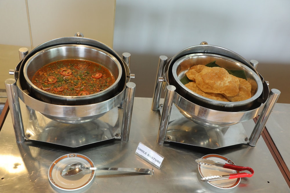 Skysuites By Monarch, Sanpada, Vashi - Navi Mumbai