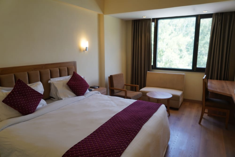 Hotel Forest Avenue - Best Luxury Hotel in Dehradun