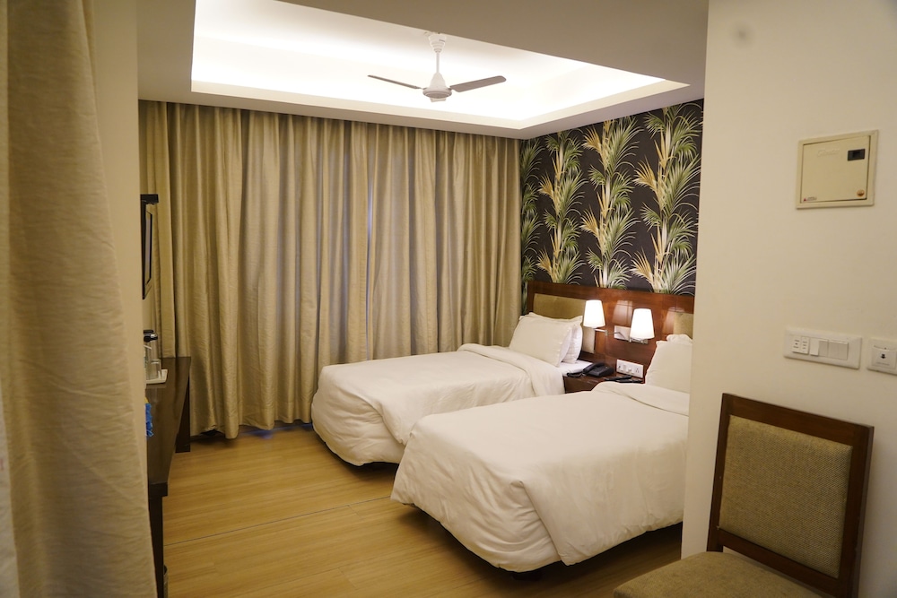 Hotel Forest Avenue - Best Luxury Hotel in Dehradun