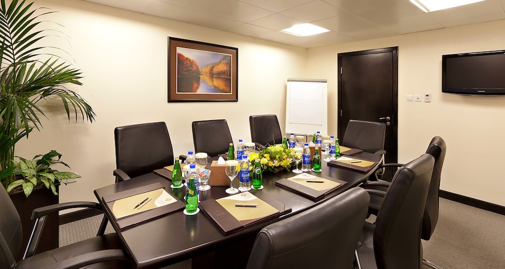 Al Manzel Hotel Apartments