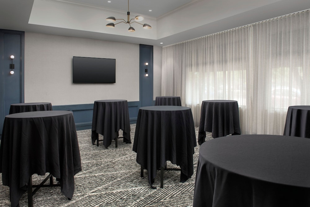 Courtyard by Marriott Savannah Downtown/Historic District