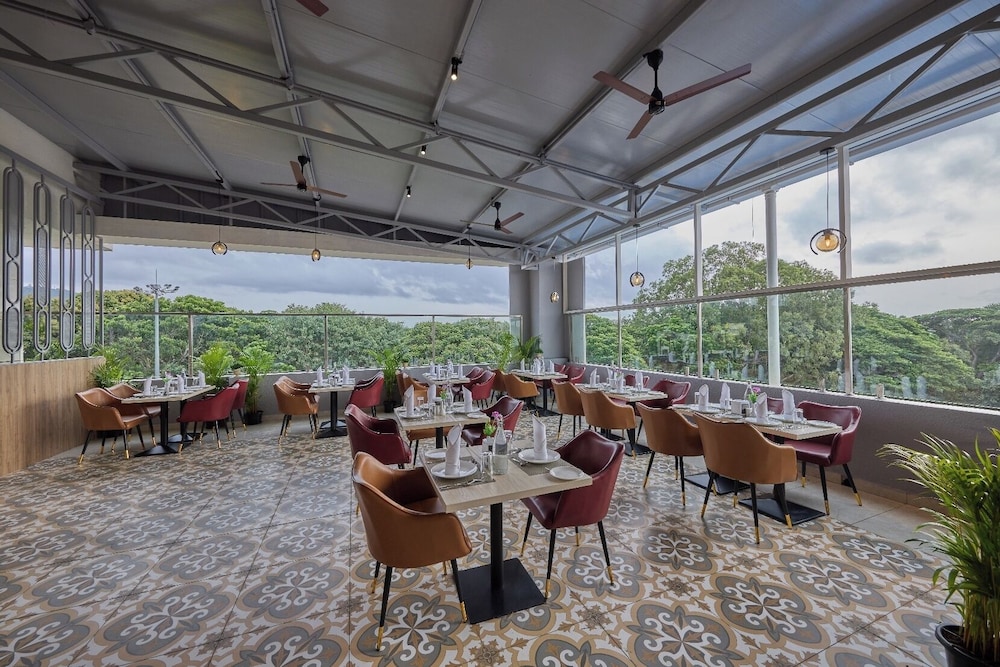 Grand Continent Mysore By Sarovar Portico