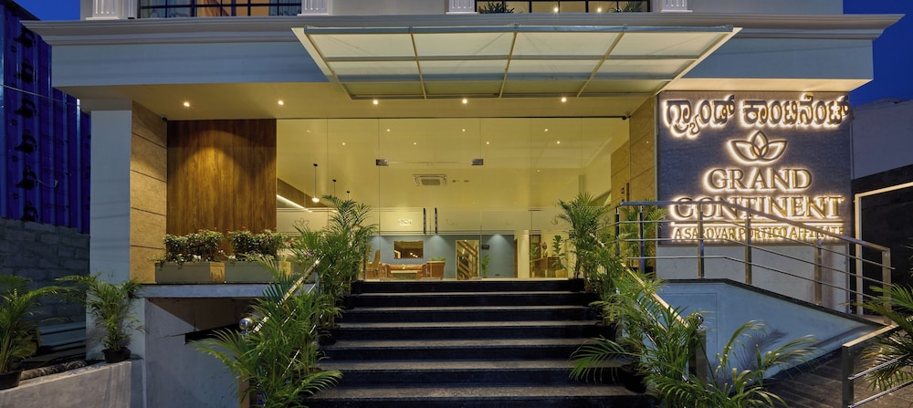 Grand Continent Mysore By Sarovar Portico