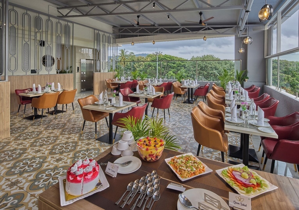 Grand Continent Mysore By Sarovar Portico