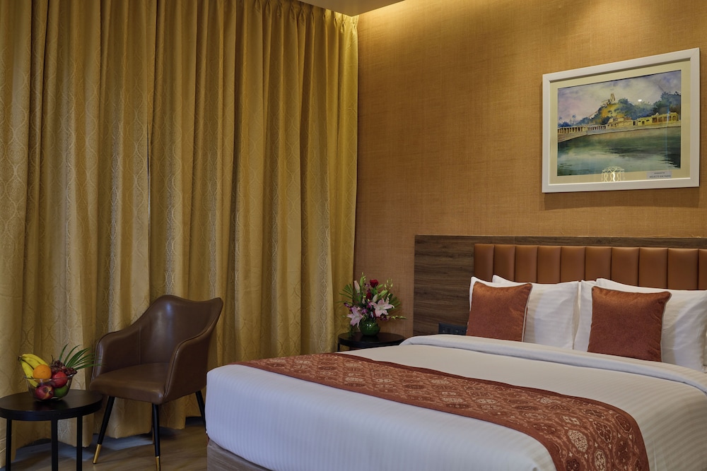 Grand Continent Mysore By Sarovar Portico
