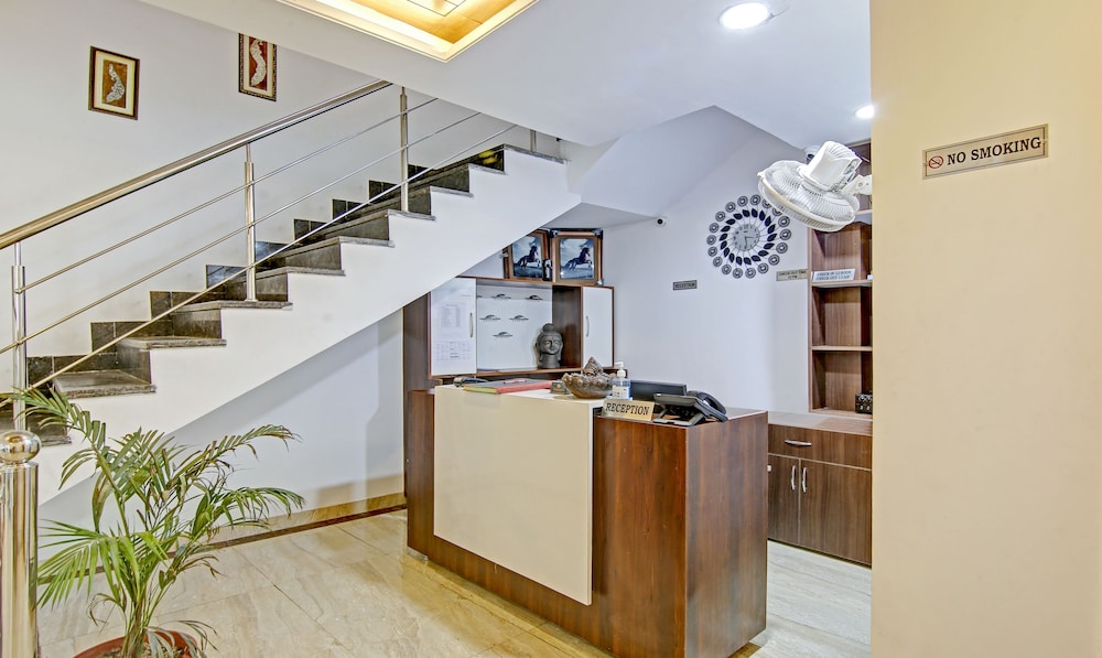 Hotel Royal Empirre Near PEC-PGI-PU Chandigarh