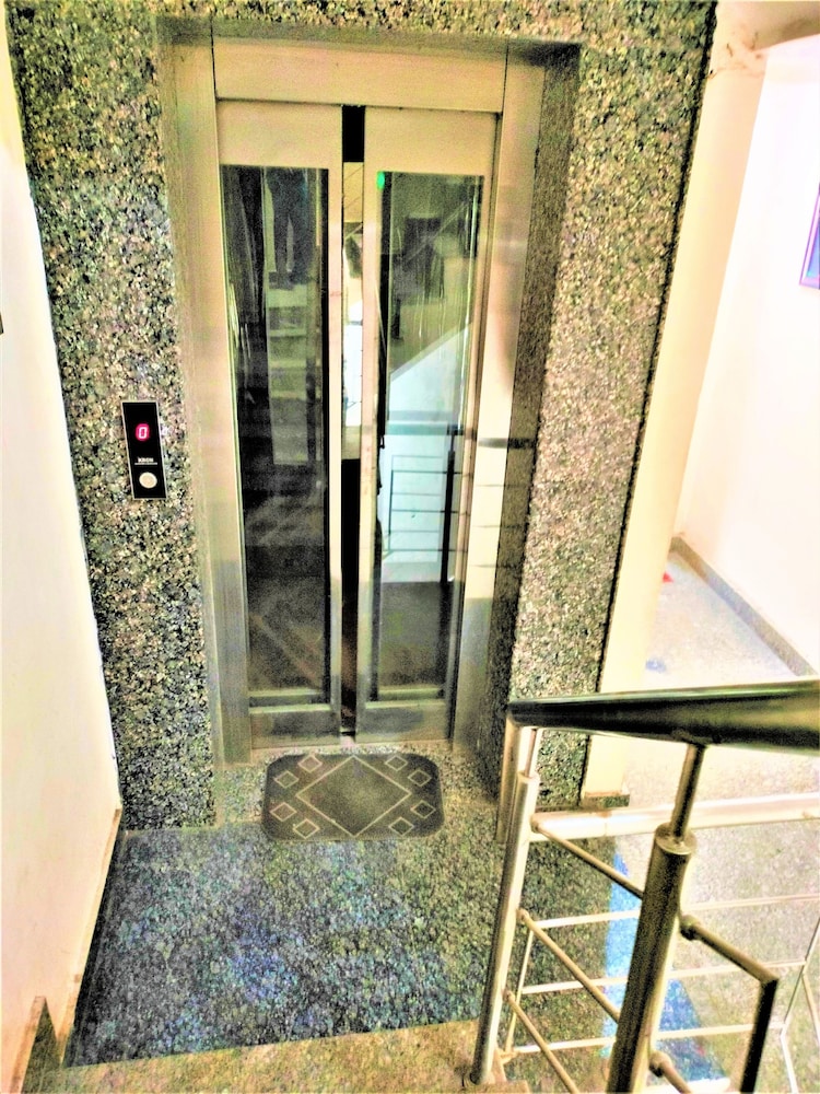 Hotel Star Light Near Nizamuddin Station