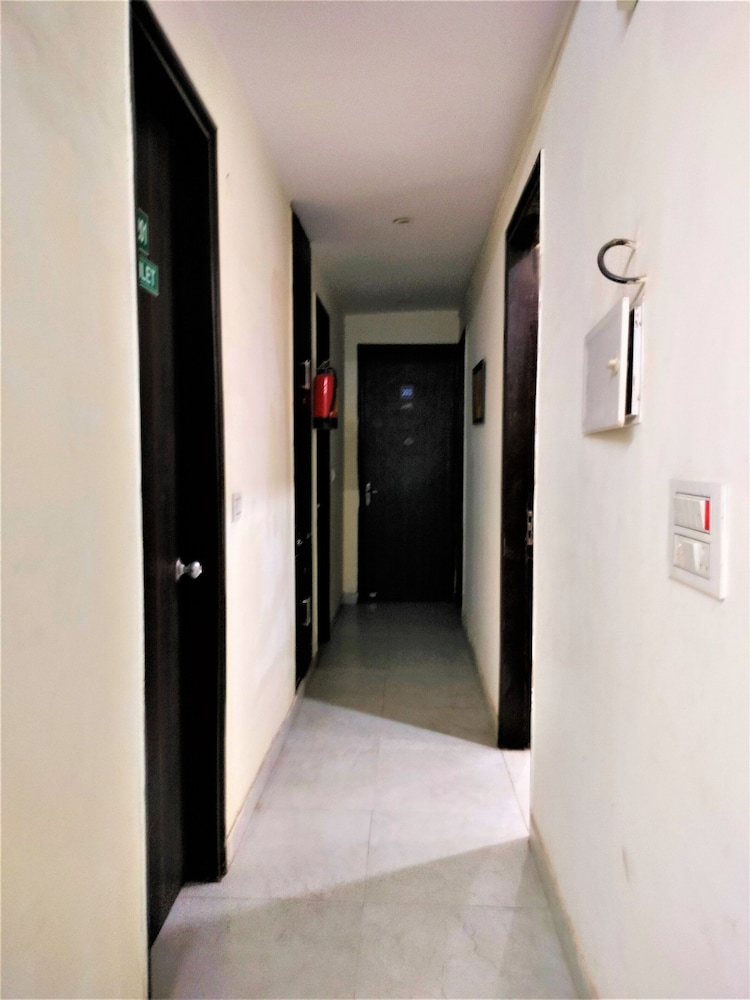 Hotel Star Light Near Nizamuddin Station