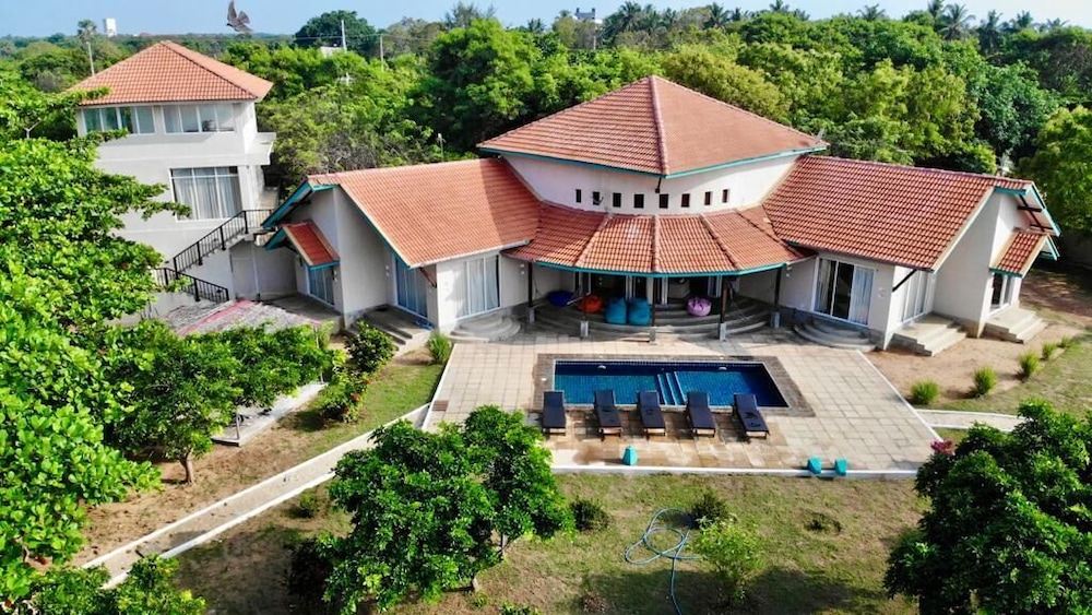 Kayjay Beach House