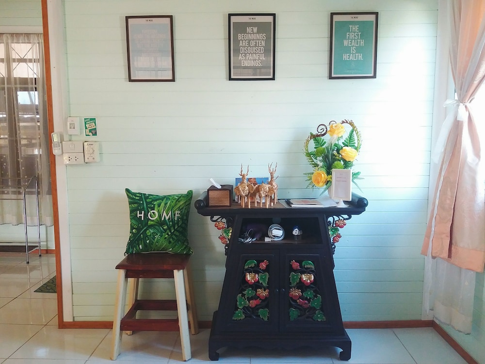 Green Riverside Homestay