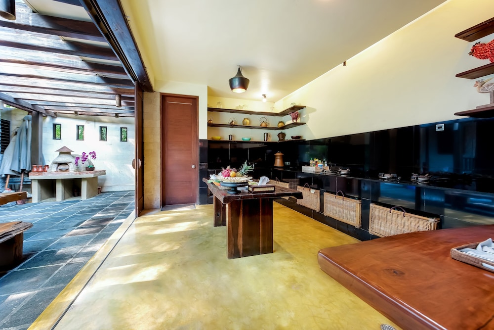 Kamaniiya Guest House