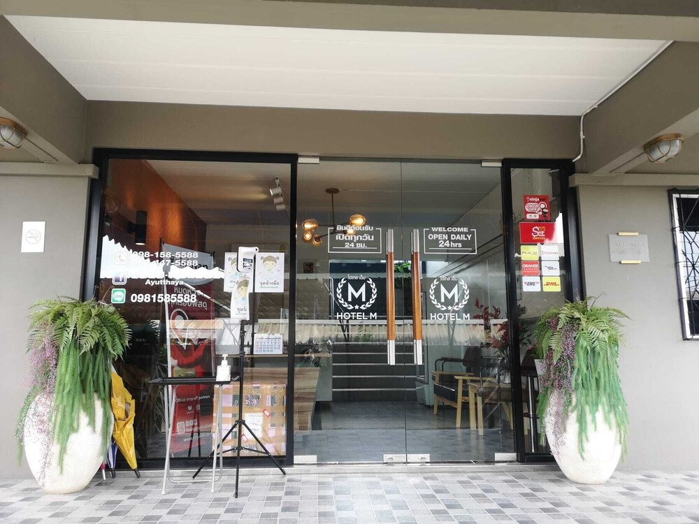 Capital O 75406 Hotel M Rojana