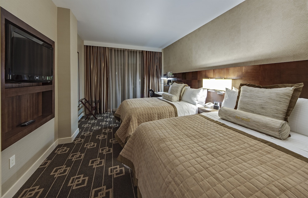 Wyndham Garden Chinatown