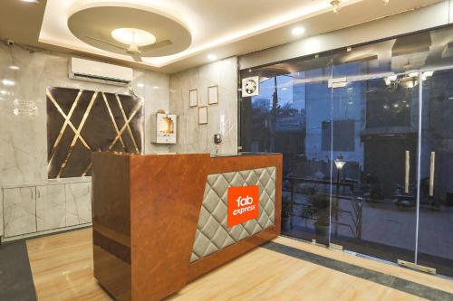 OYO Townhouse 76100 Hotel Diamond