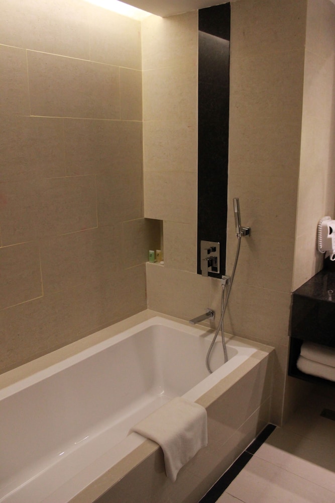 Swiss-Belhotel Harbour Bay