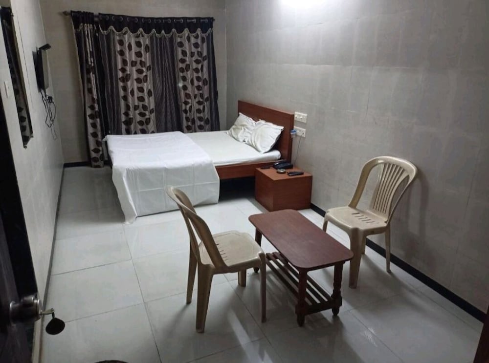 Hotel Dhruv Palace Trimbakeshwar