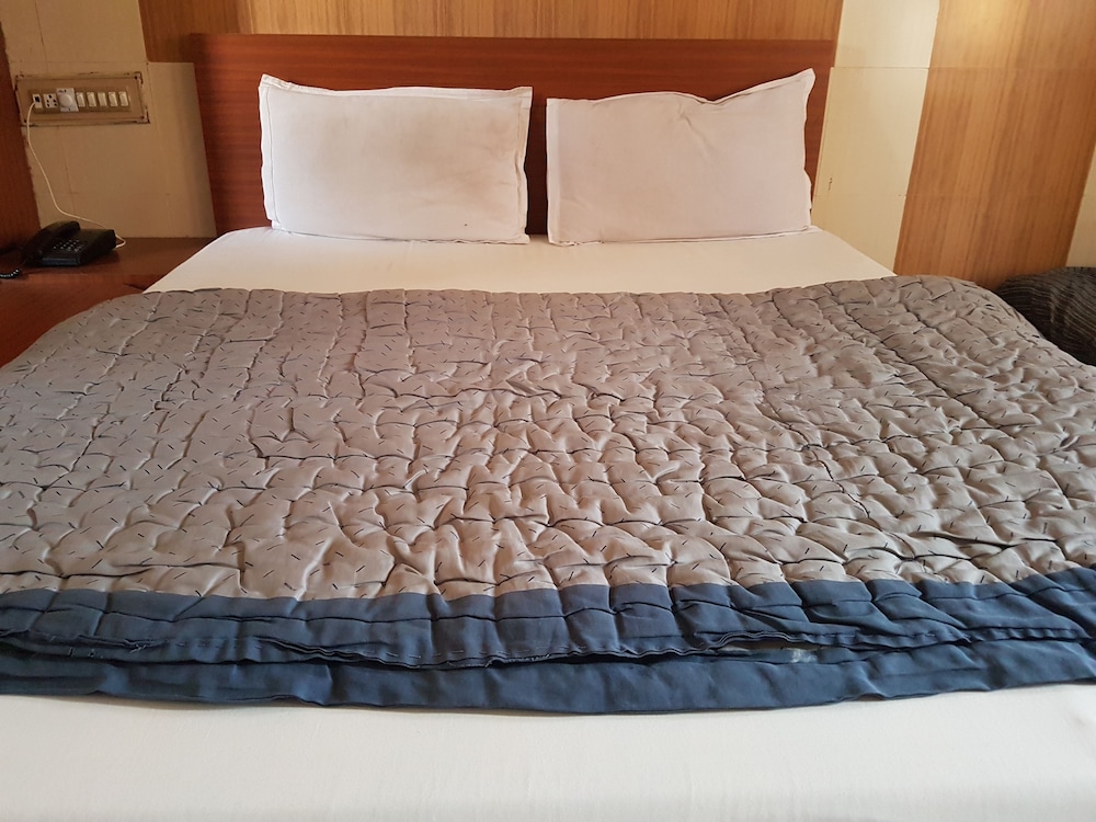 Hotel Dhruv Palace Trimbakeshwar