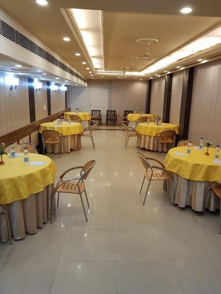 Hotel Amar Inn by Quadis - Lajpat Nagar