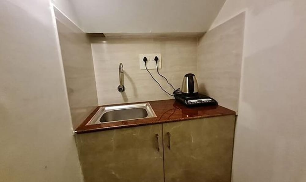 SEASONS SUITES (J.P. NAGAR)