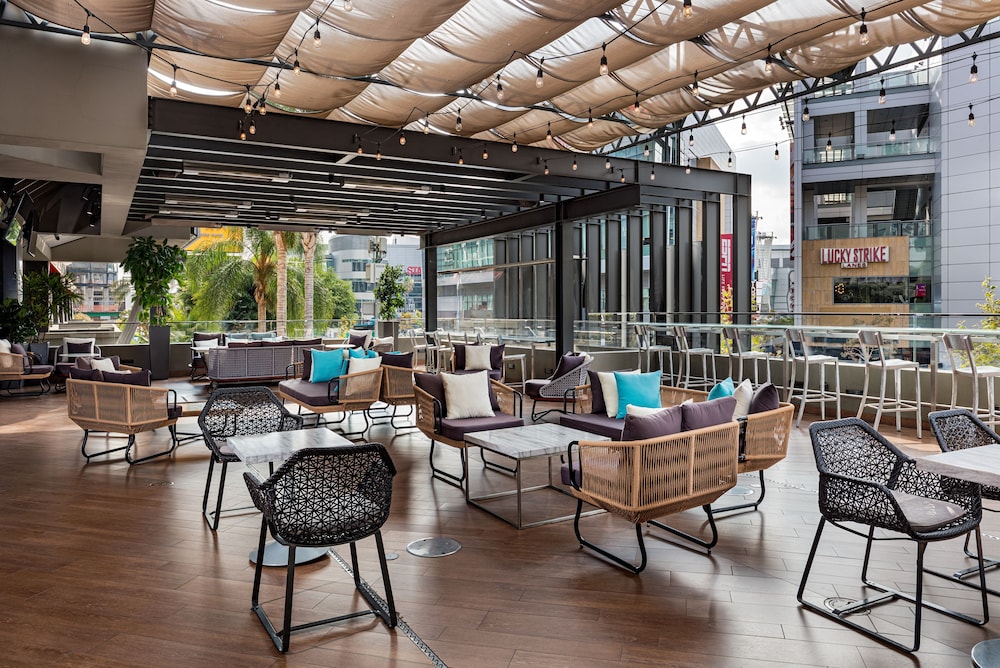 E-Central Downtown Los Angeles Hotel