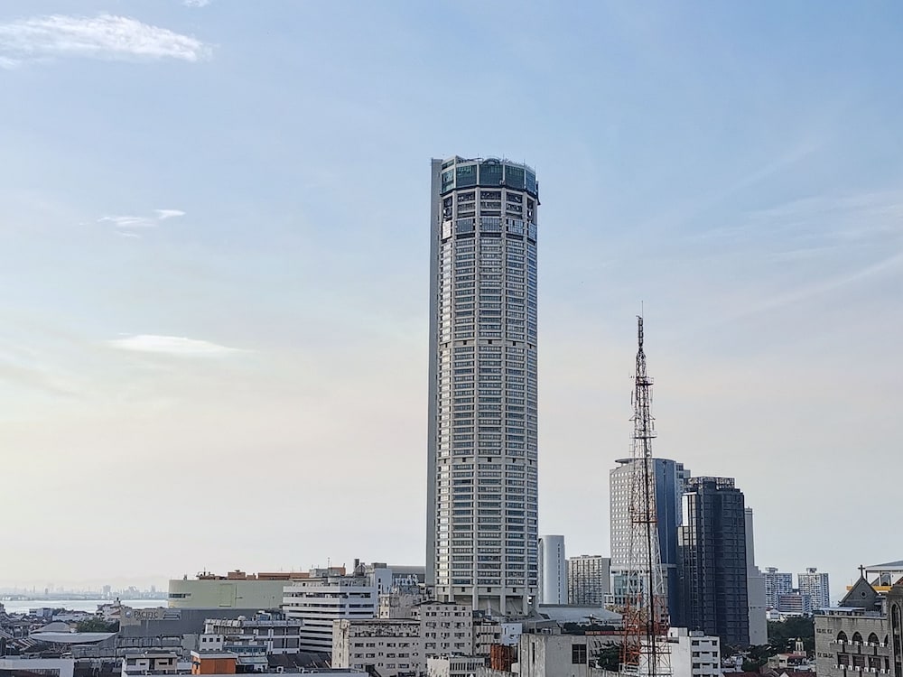 Frame Hotel