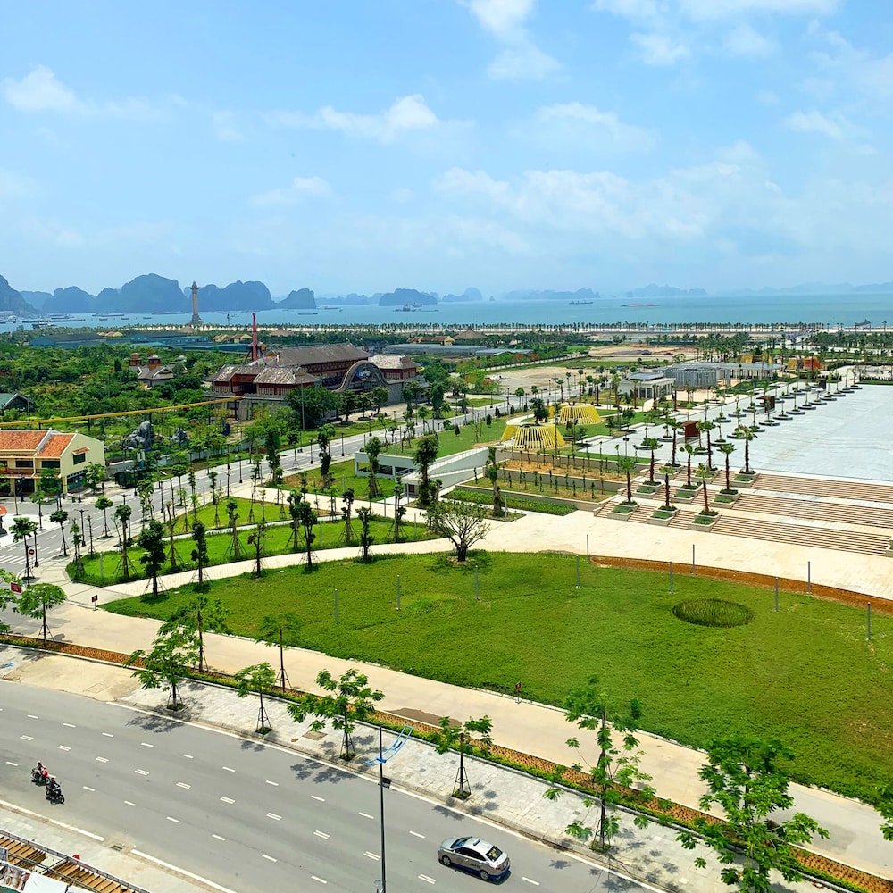 Novotel Ha Long Bay Hotel