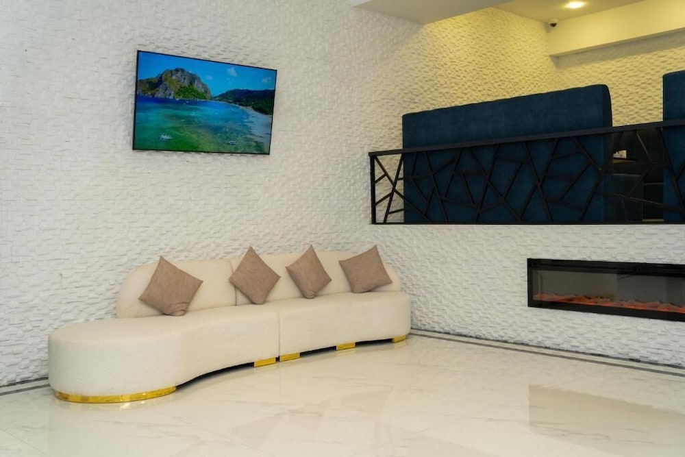 Port Marine Hotel By HOLLYWOOD