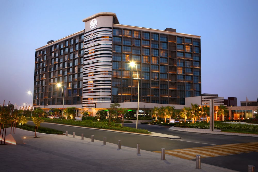 Yas Plaza Marina