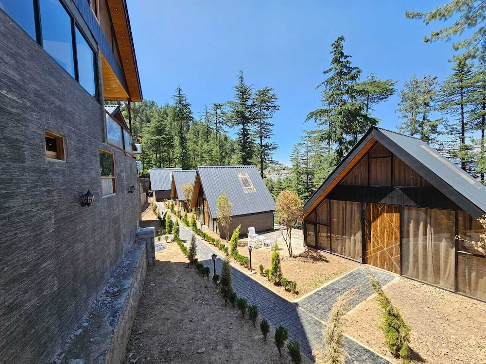 BlackPearl Cottages - Kufri
