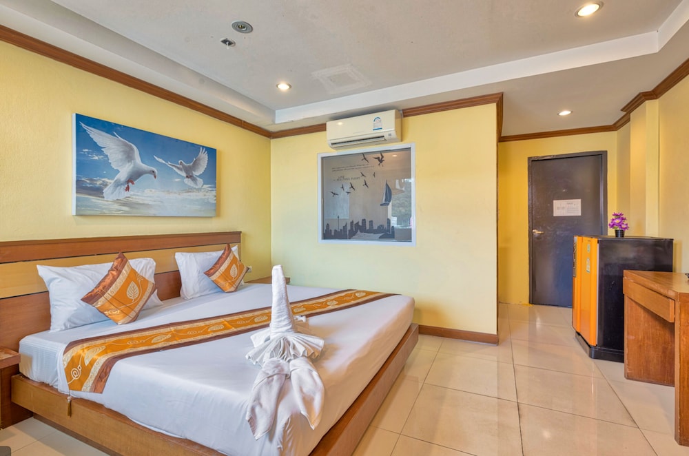 TJ Patong Hotel -