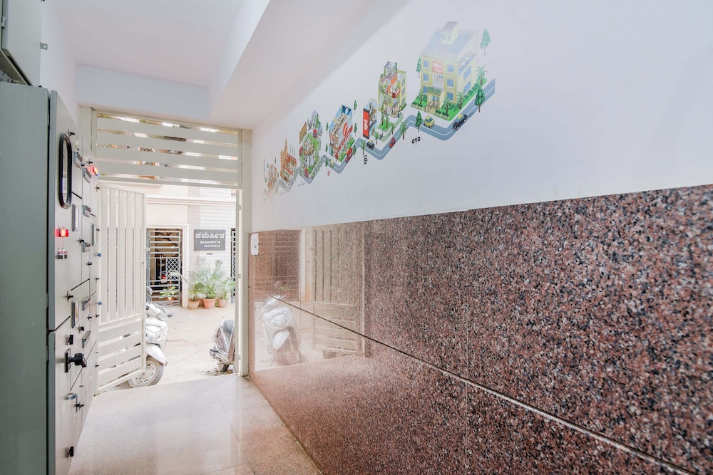 Super Hotel O Varcity Comforts Near St. John’s Medical College