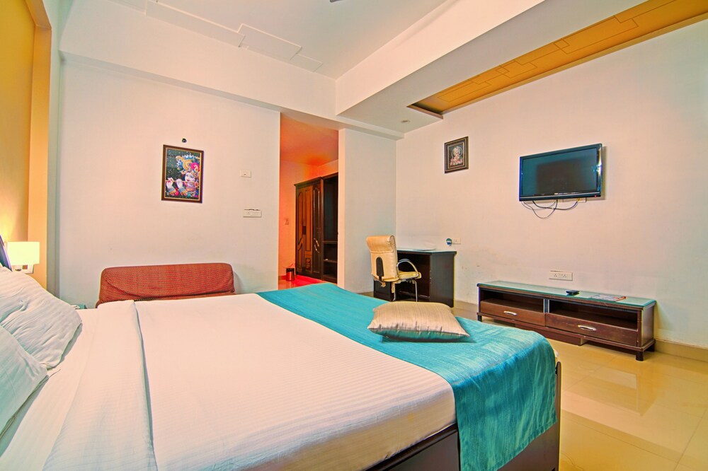 Shanti Seva Dham - A Religious Stay At Priyakant Ju Temple Vrindavan