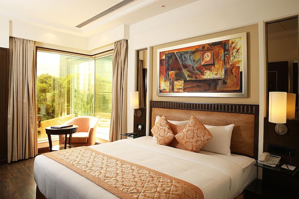 Inde Hotel Signature Tower