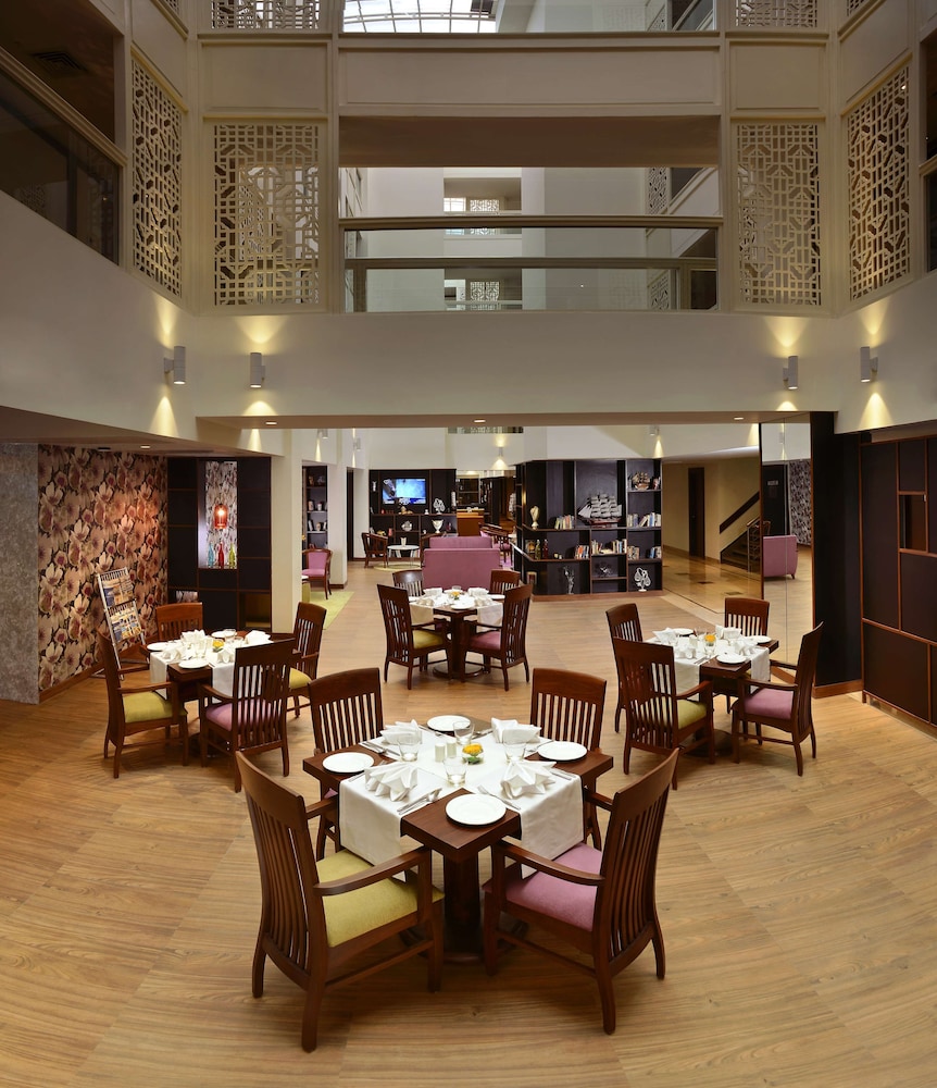 The Muse Sarovar Portico New Delhi Kapashera - A Sarovar Hotel