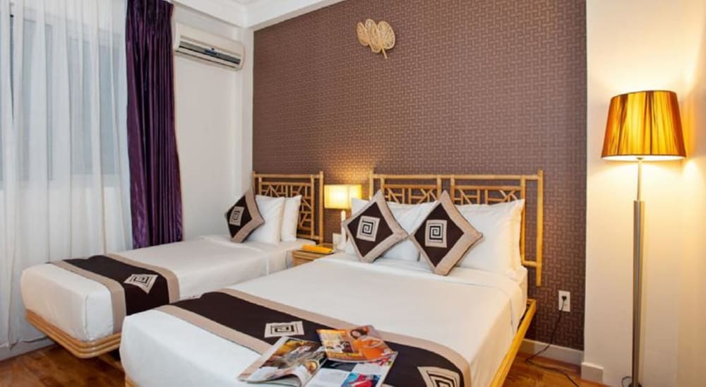 Dragon Palace II Hotel